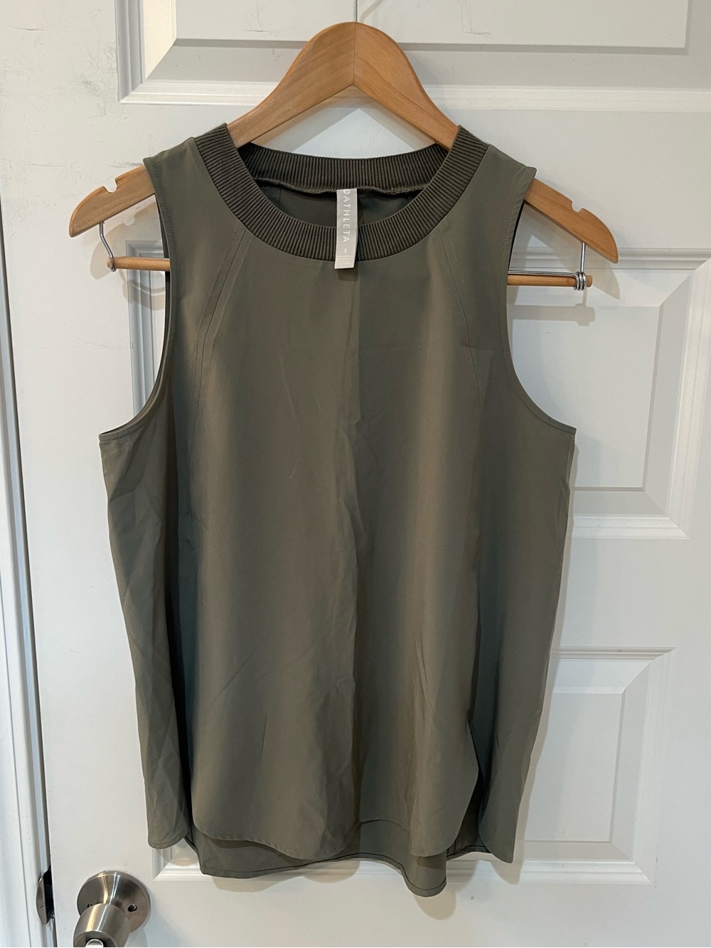 ATHLETA Zephyr Tank Top Laurel Olive Green Women's Size Small S Active Travel